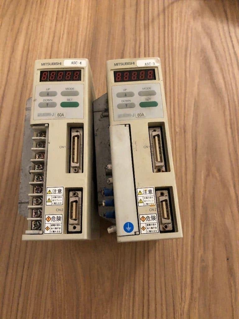 2 x Servo Mitsubishi AC modèle MR-J60A, Enlèvement ou Envoi, Utilisé