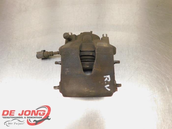 Etrier de frein (pince) avant droit d'un Volkswagen Golf, Autos : Pièces & Accessoires, Volkswagen, -, 3 mois de garantie, Utilisé