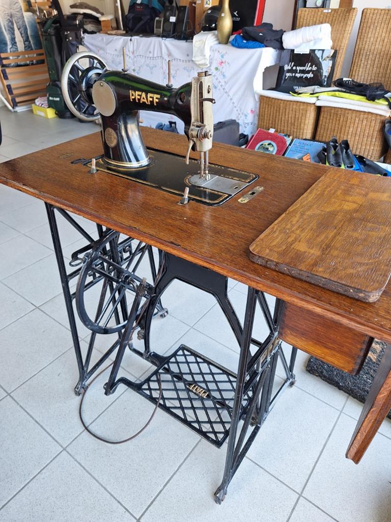 Antiek naaimachine Pfaff, Antiek en Kunst, Ophalen