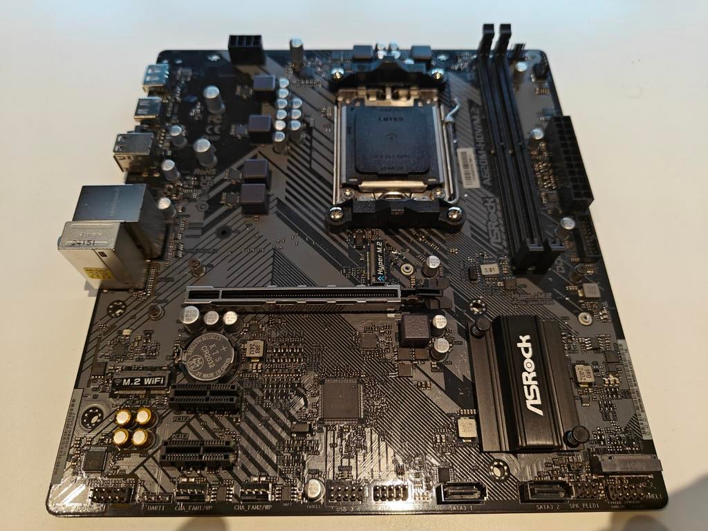 AsRock A620M HDV/M.2 AM5 moederbord, Computers en Software, Ophalen