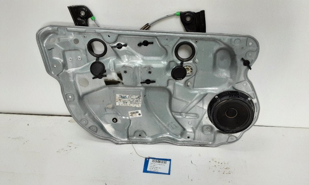 VITRE MECANISME AVANT GAUCHE Volkswagen Polo IV (9N1 / 2/3), Volkswagen, Volkswagen AG, Utilisé, Kundenbetreuung@volkswagen.de
