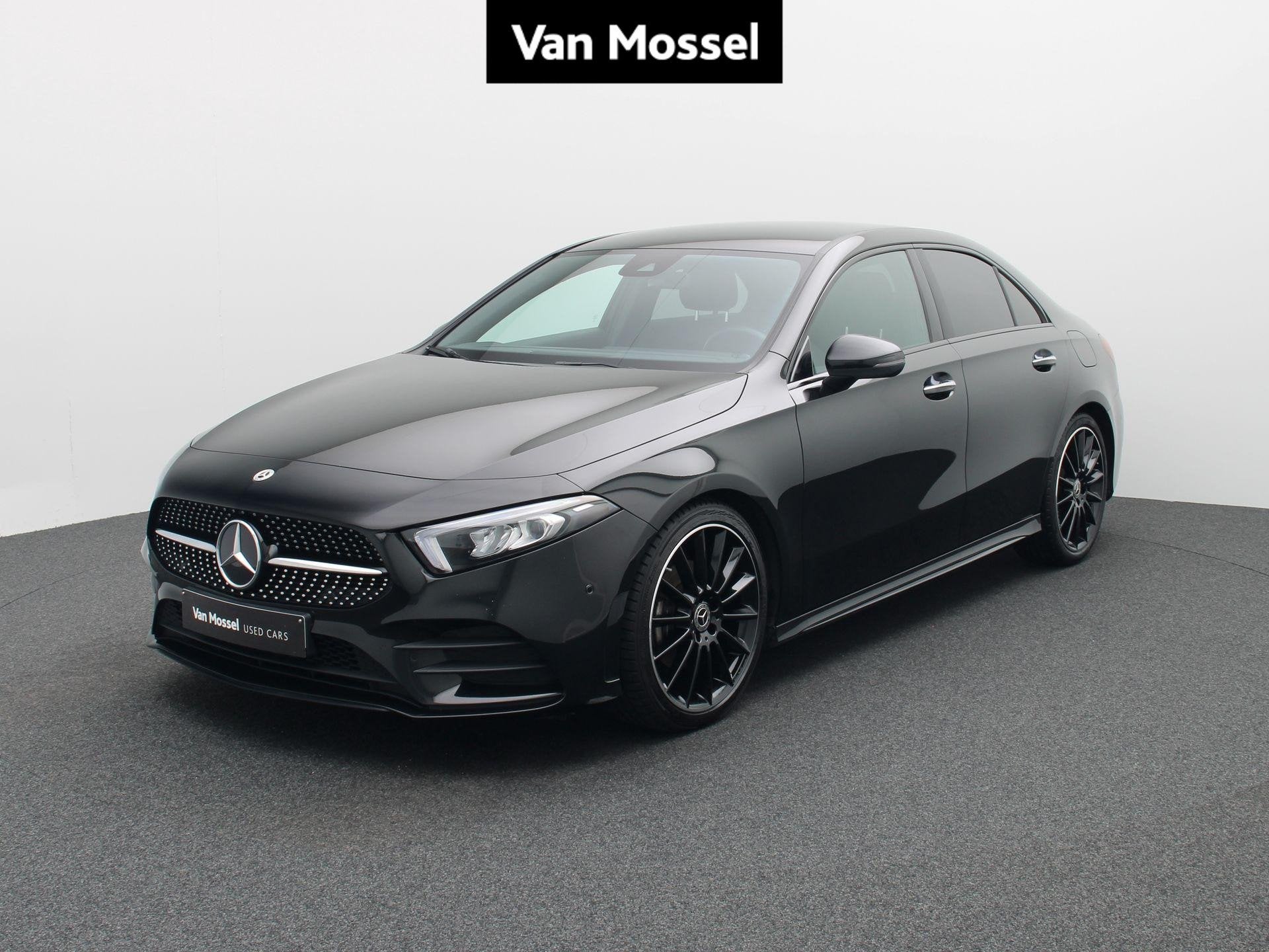 Mercedes-Benz A-Klasse 180 d AMG Line Limousine + CARPLAY +, Autos : Divers, 2000 cm³, Mercedes-Benz, Automatique, Noir
