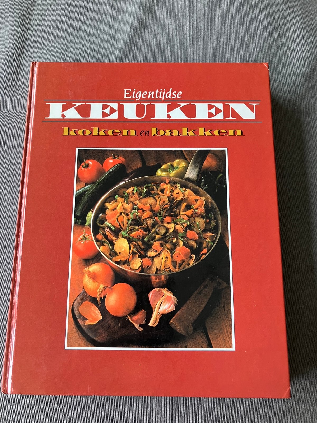 Vintage kookboek Eigentijdse keuken - koken en bakken, Boeken, Ophalen of Verzenden, Zo goed als nieuw