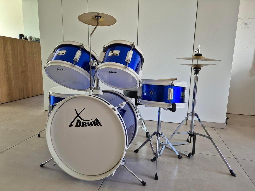 Tambour pour enfants, Enlèvement