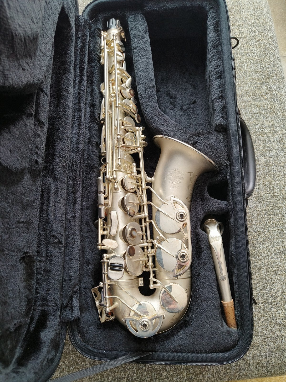 Série mondiale de saxophones alto LeMonde Raw Silver, Enlèvement ou Envoi, Saxophone