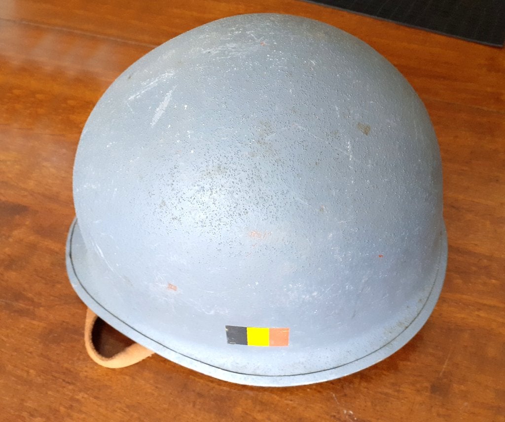 Militaria vintage belgische blauwhelm M1 model 1951, Enlèvement ou Envoi, Autres, Casque ou Béret
