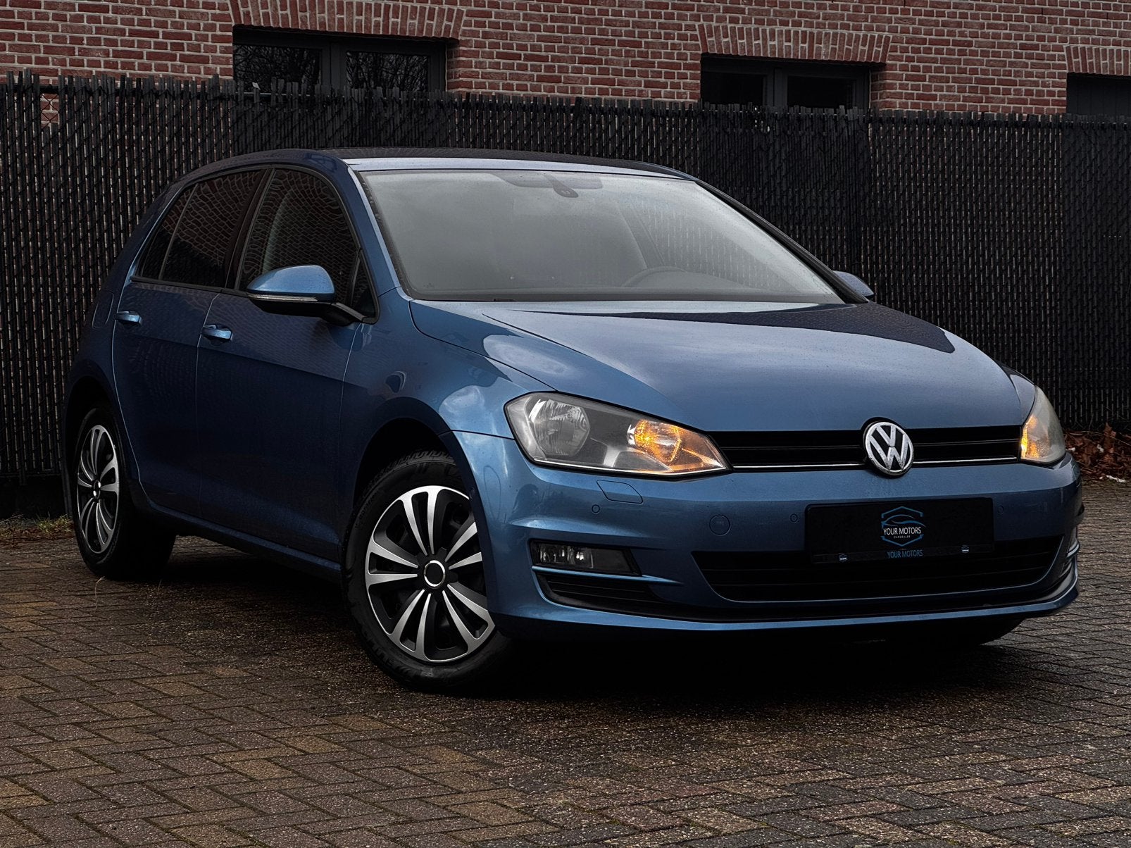 VW GOLF VII PÉTROLE EN CUIR 93DKM 2013 APPROUVÉ ET GARANTI, Autos, Volkswagen, Entreprise, Achat, Golf, ABS, Phares directionnels