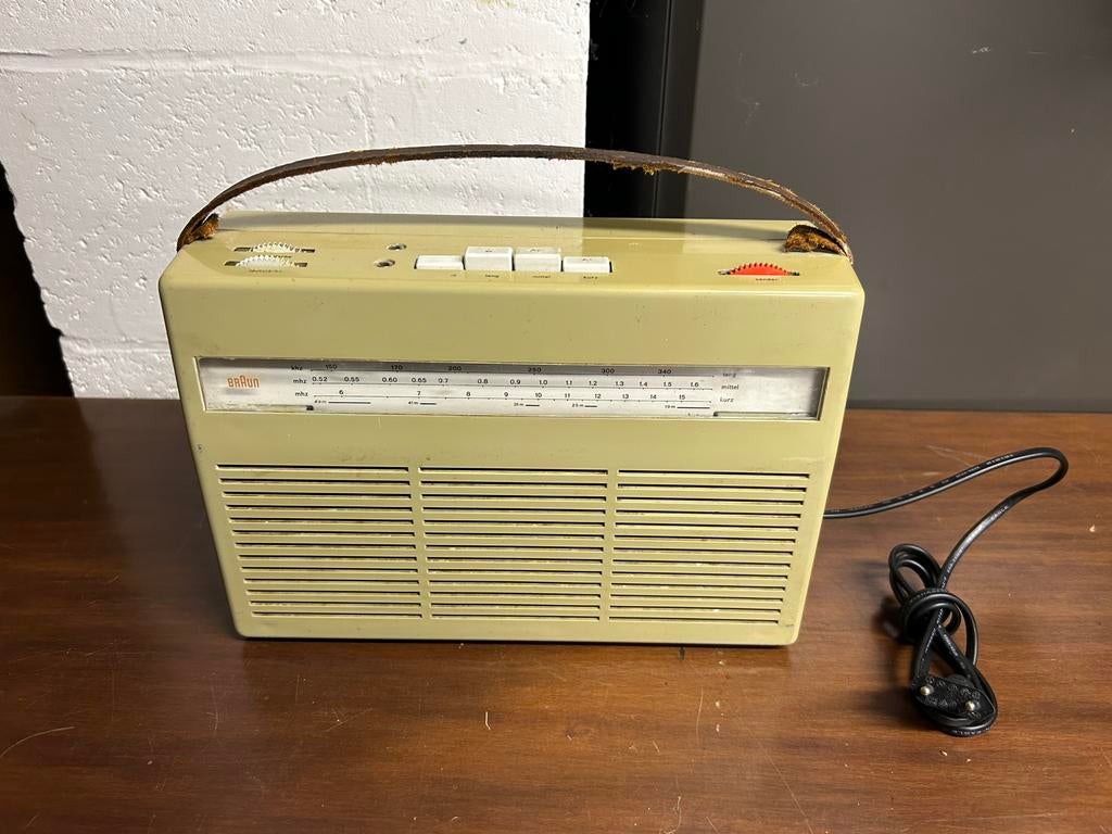 Braun transistorradio type T24, Audio, Tv en Foto, Radio's, Ophalen of Verzenden, Gebruikt, Transistorradio