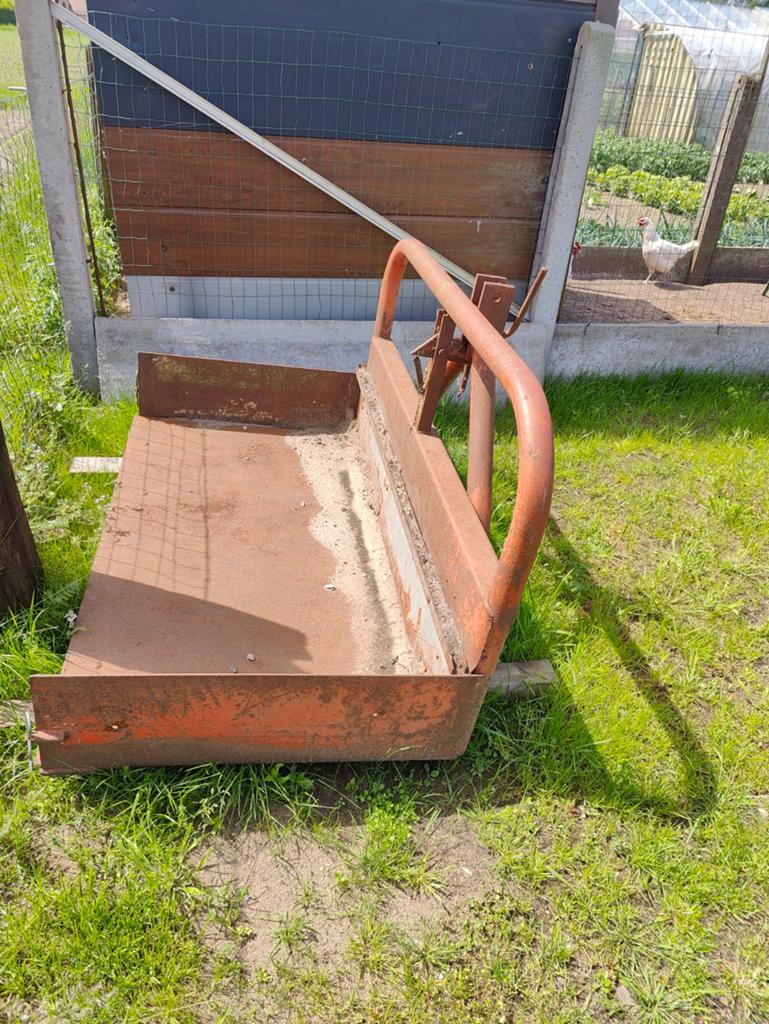 Grondbak 1,5m breed op 80cm, Enlèvement