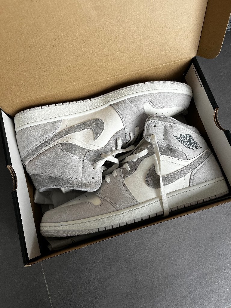 AIR JORDANS 49,5  NEUVES !, Vêtements | Hommes, Chaussures, Neuf, Autres couleurs, Enlèvement, Nike air jordan