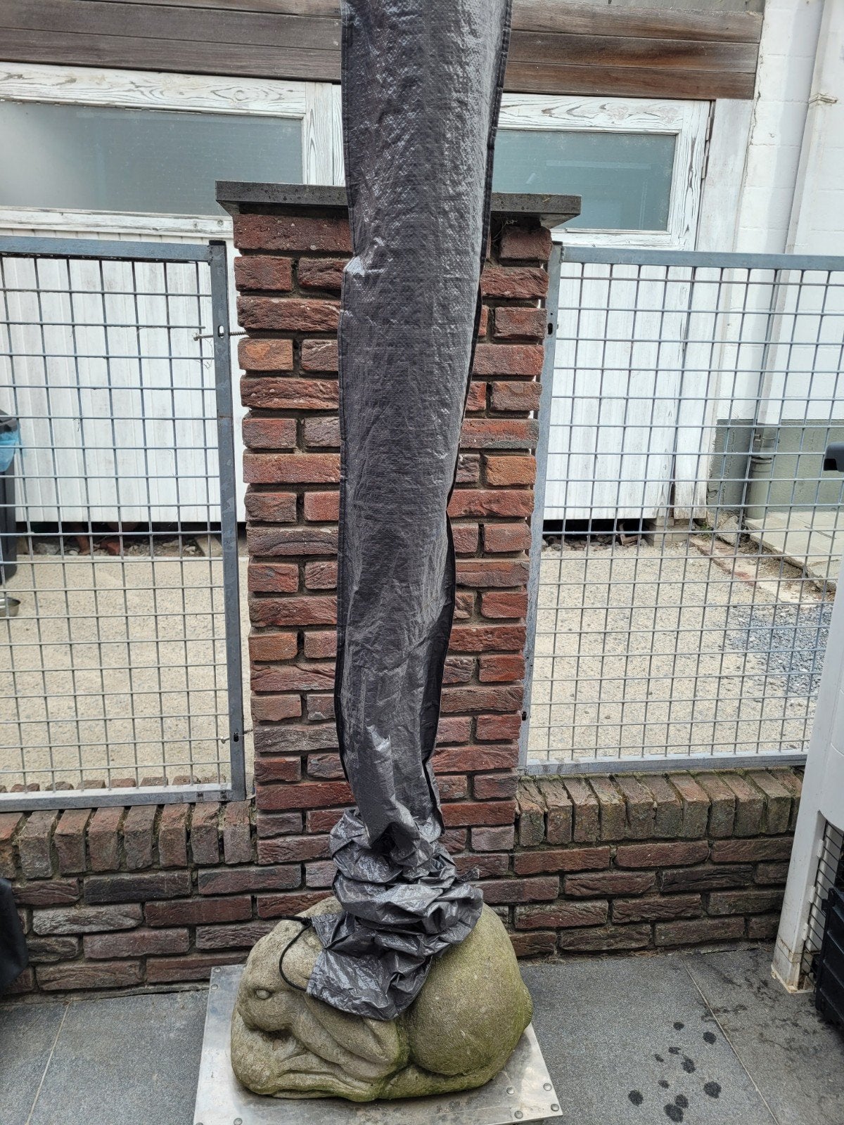 base de parasol avec parasol et housse de protection, Enlèvement