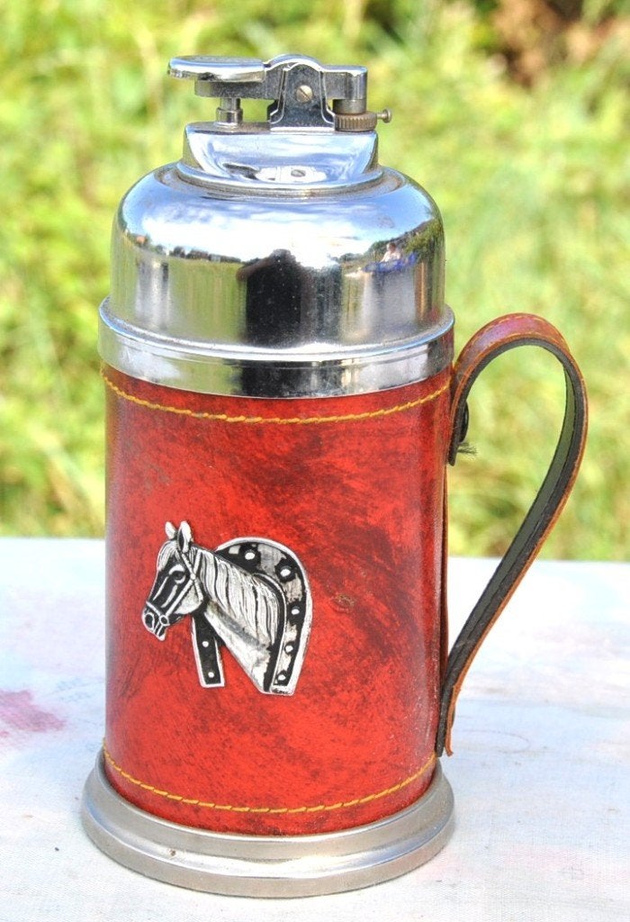 briquet de table distributeur de cigarette écusson cheval, Enlèvement ou Envoi, Utilisé, Briquet