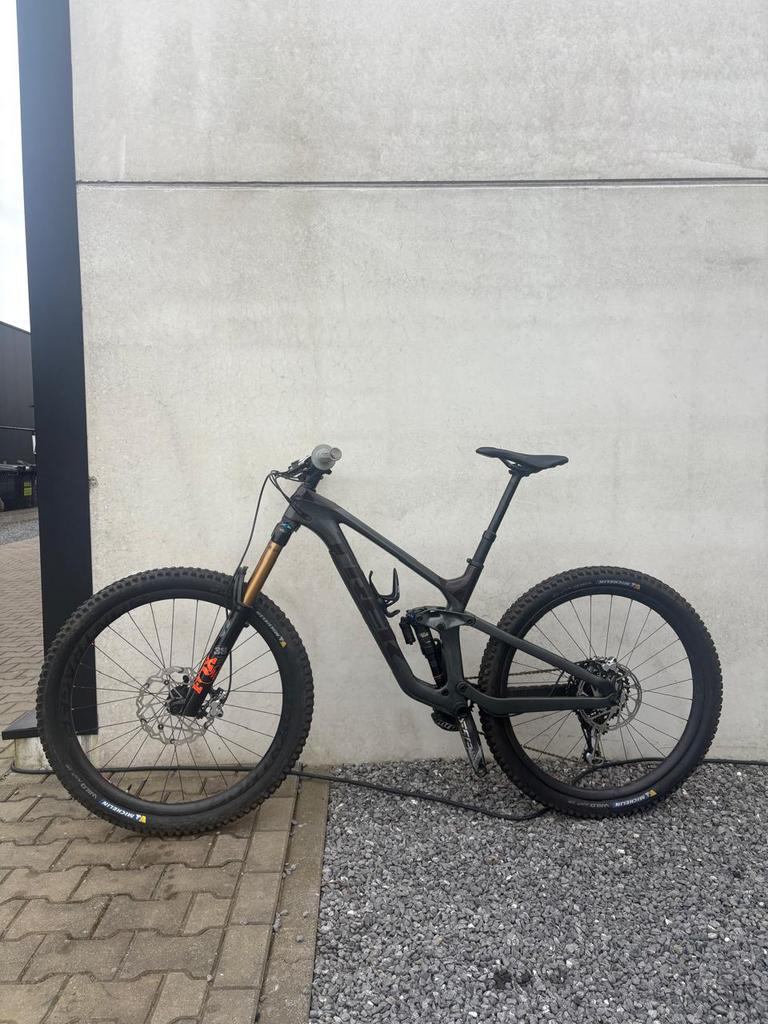 2021 Trek slash gen 8, Fietsen en Brommers, Gebruikt, Fully, Trek, Ophalen