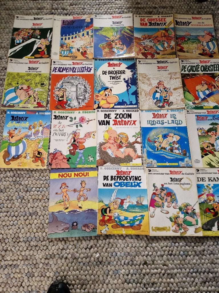 Asterix, Meerdere stripboeken, Ophalen of Verzenden, Zo goed als nieuw