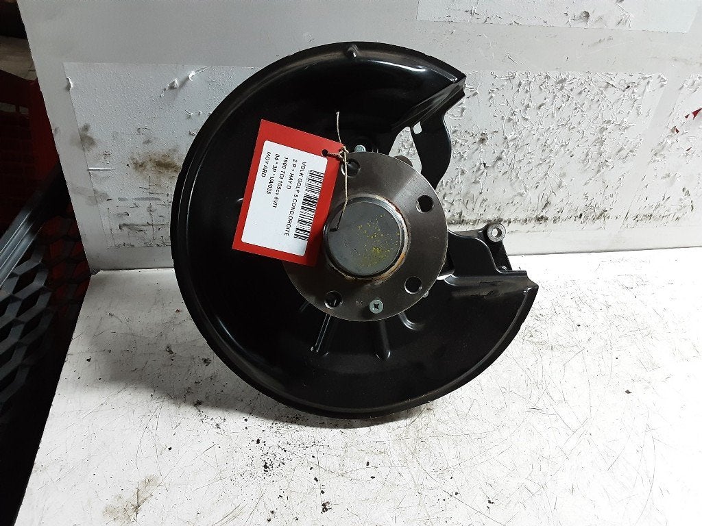 MOYEU DE ROUE ARRIÈRE DROIT Golf V (1K1) (1K0436N), Volkswagen, Mevr. I. Hauben, Utilisé, Rue de l'Espoir 34 34
4030  GRIVEGNÉE, BE
