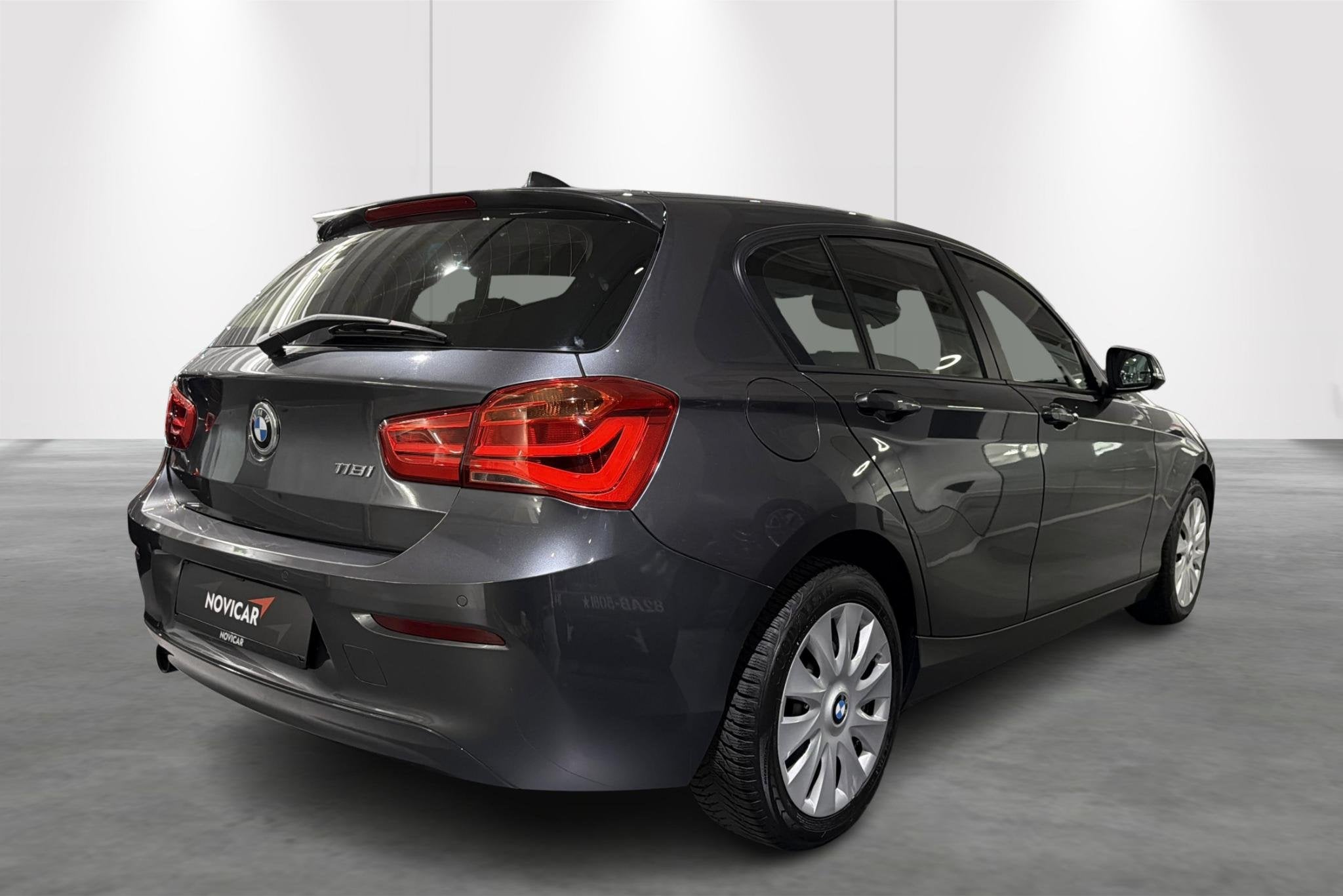 BMW 1-serie 118i BENZINE AUTOMAAT, Auto's, BMW, Gebruikt, Overige kleuren, 5 zetels, 3 cilinders