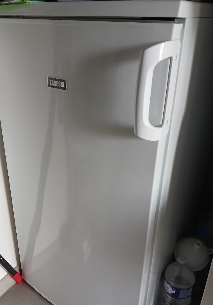 Frigo, Electroménager, Réfrigérateurs & Frigos, Classe énergétique A ou plus économe, Enlèvement, 45 à 60 cm, Moins de 85 cm