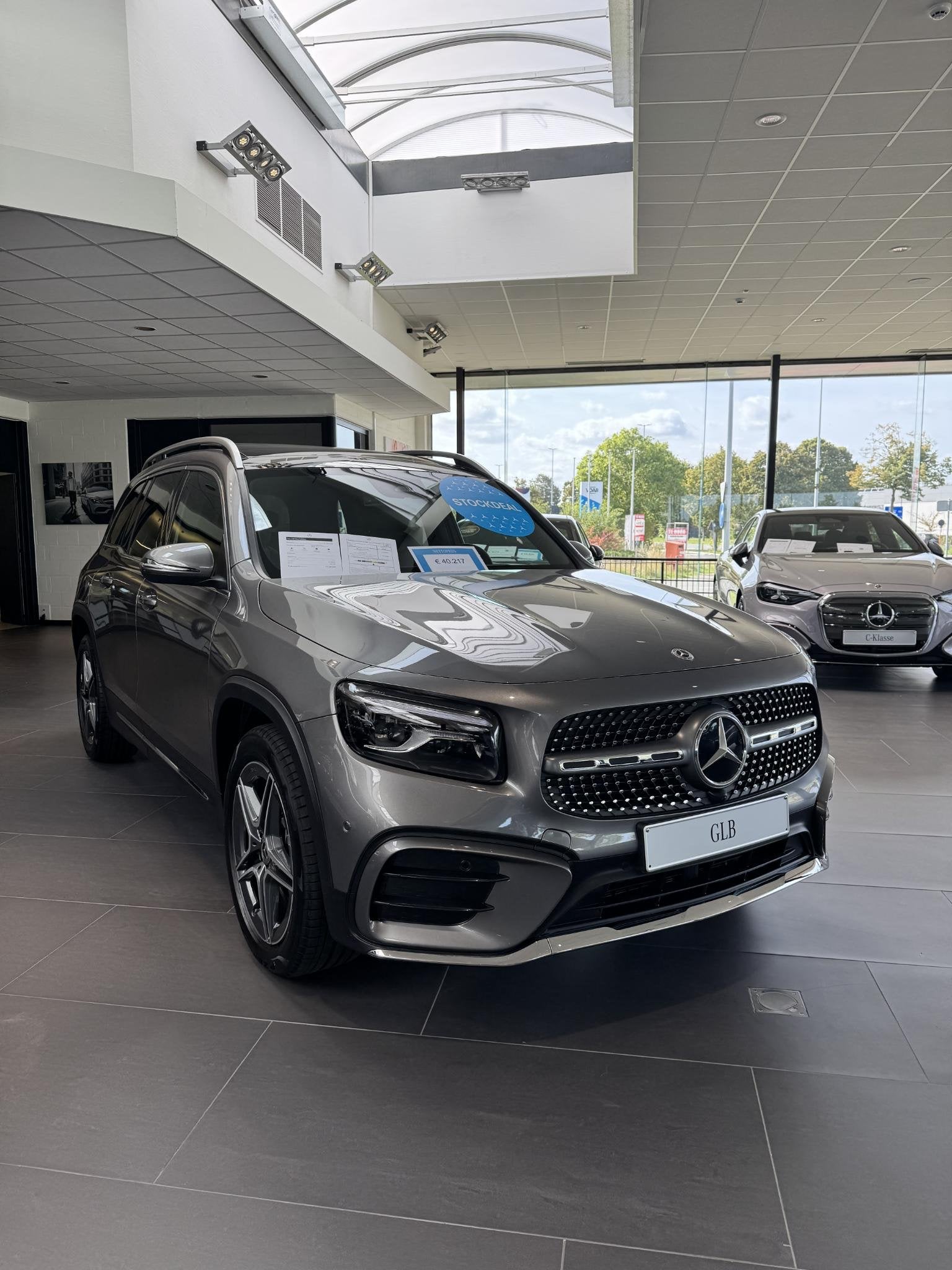 Mercedes-Benz GLB GLB 180 Star Edition DOS 8447, Stof, Zwart, 4 cilinders, 136 pk