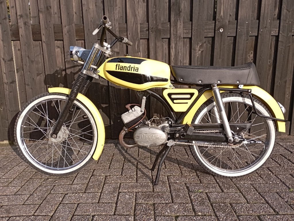FLANDRIA, Fietsen en Brommers, Brommers | Oldtimers, 49 cc, Klasse B (45 km/u), 3 versnellingen, Ophalen