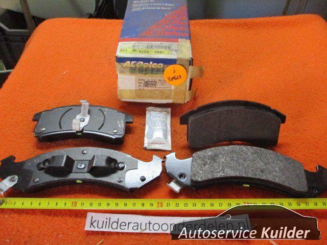 Remblokken voorzijde Chevrolet Camaro Pontiac firebird  3862, Auto-onderdelen, -, Ophalen of Verzenden, -, -