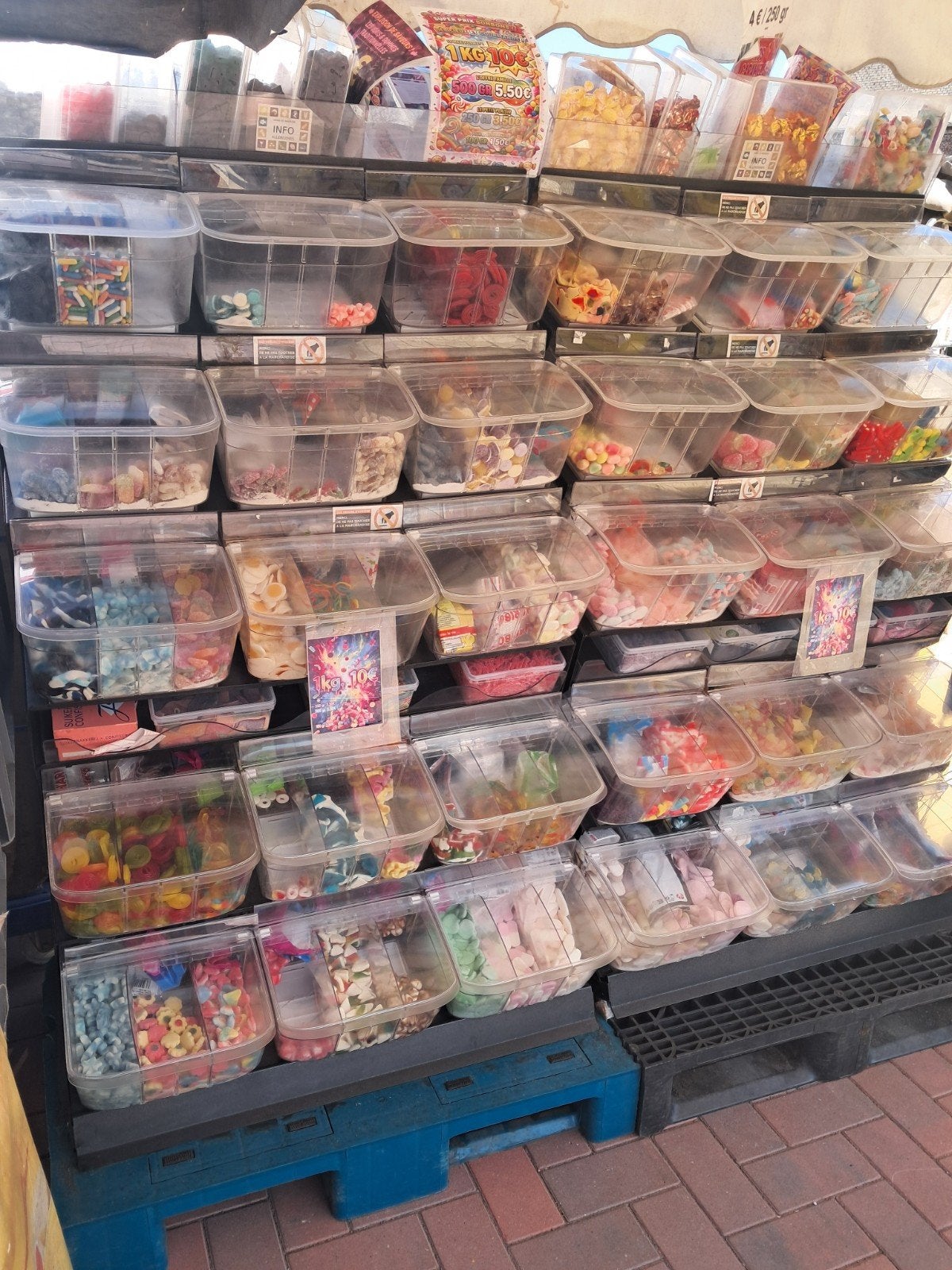 présentoir bonbons PRIBOX  de 15 bacs à  3 compartiments, Articles professionnels, Enlèvement
