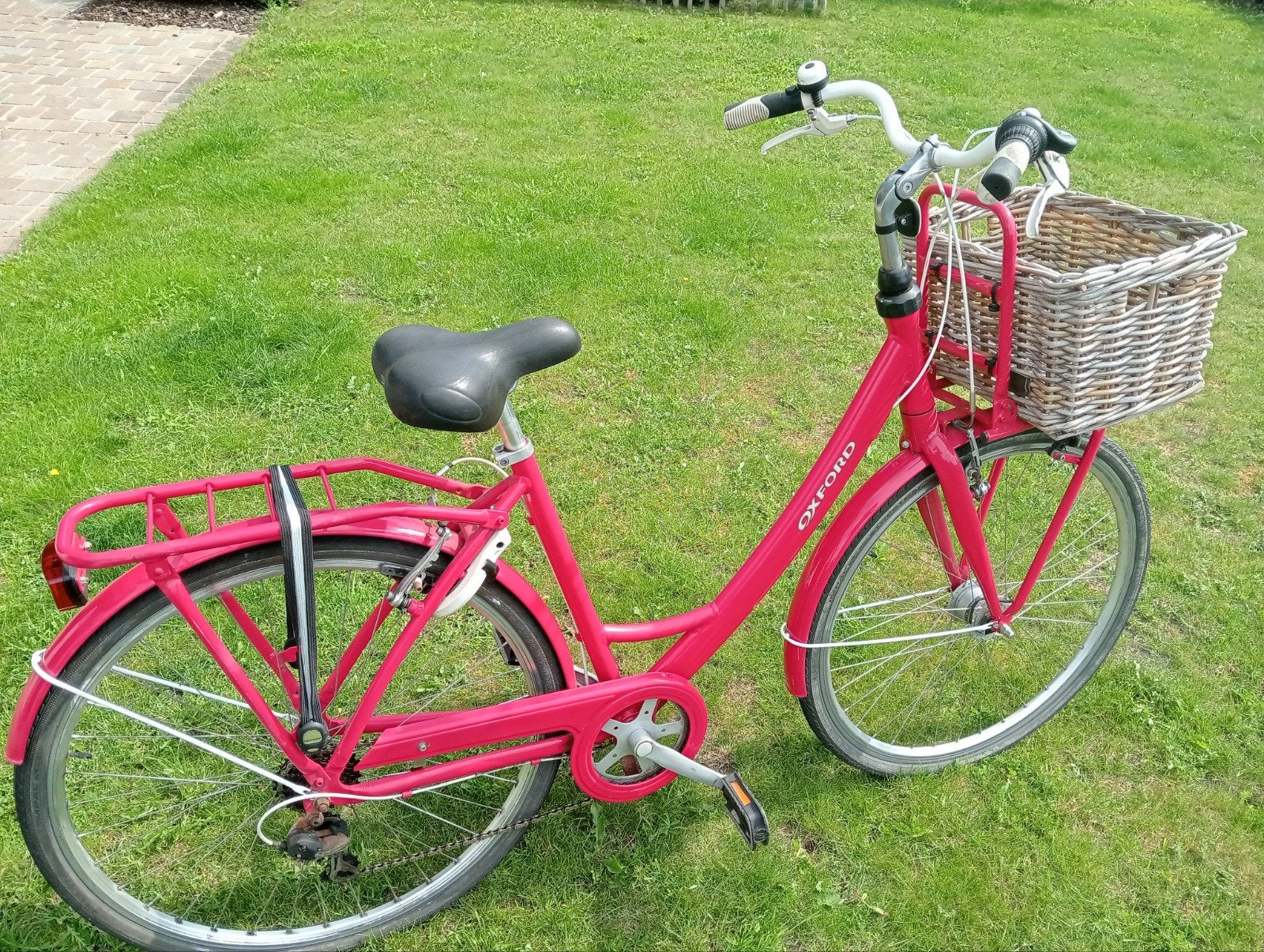 Rode fiets tiener meisje, Ophalen, Gebruikt, 1 kind