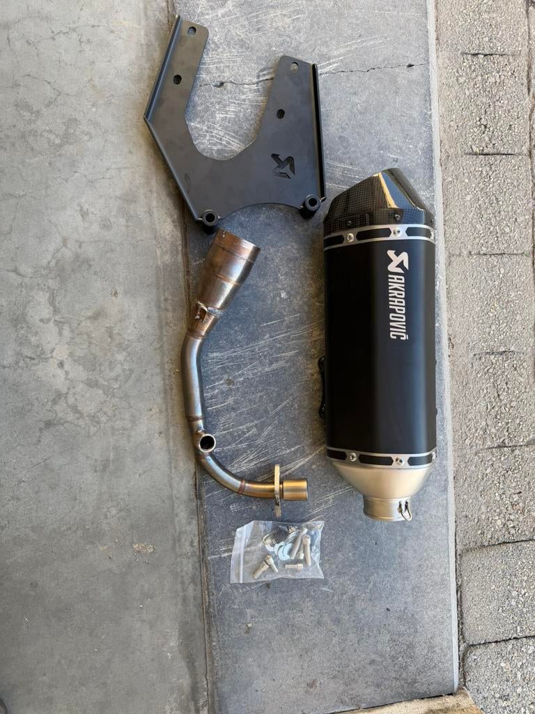 Akrapovic vespa sprint nieuw, Motoren, Ophalen