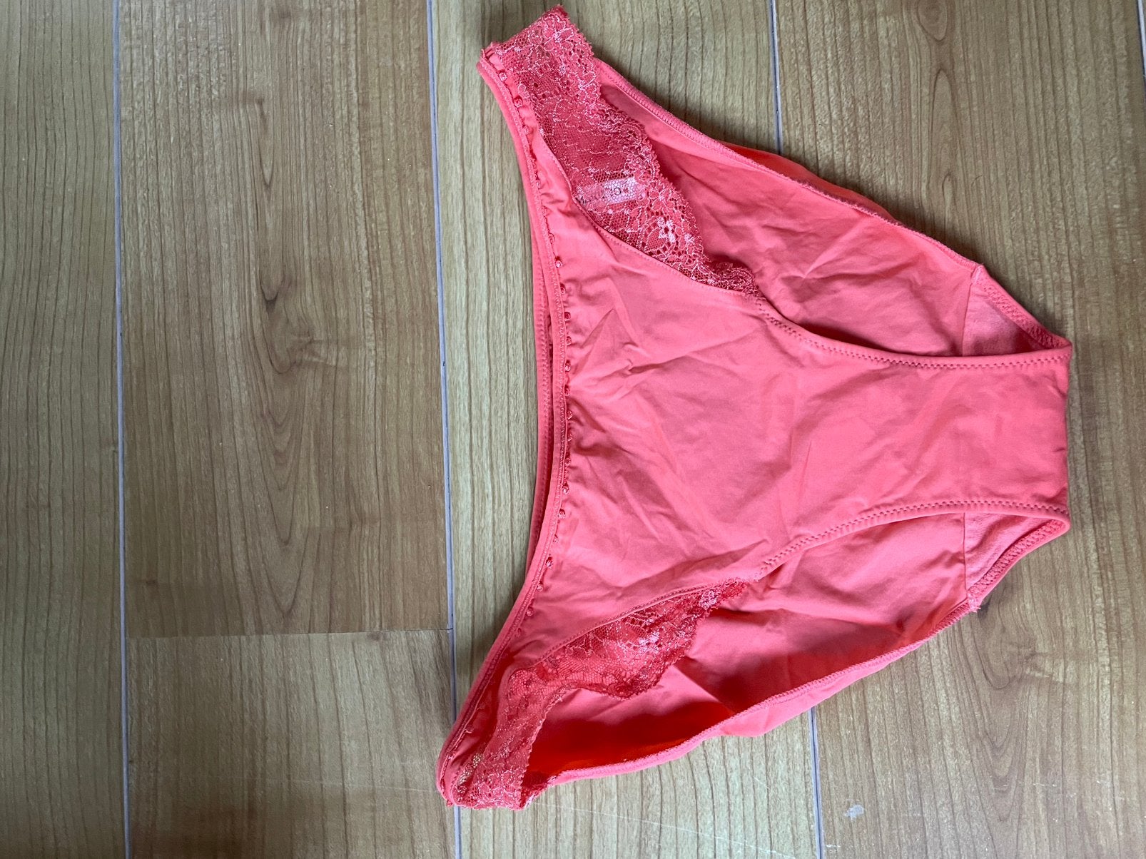 Mooie slip koraal marie Jo maat 42, Ophalen of Verzenden, Slip