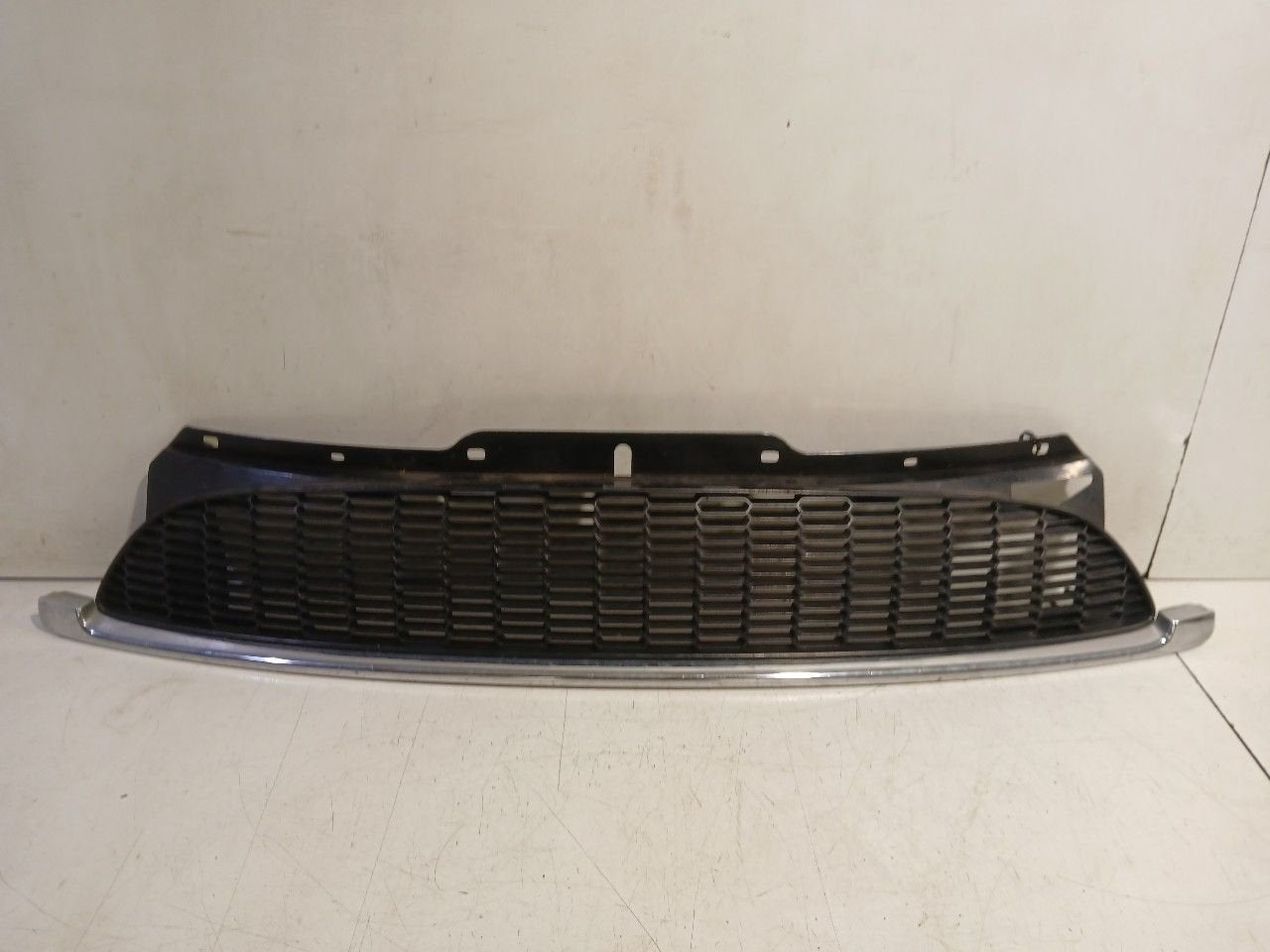 Grille Mini Mini, Onderdelen@venauto.nl, Van der Ven Autorecycling B.V., Ettenseweg 76, 4706 PB Roosendaal, The Netherlands, Enlèvement ou Envoi
