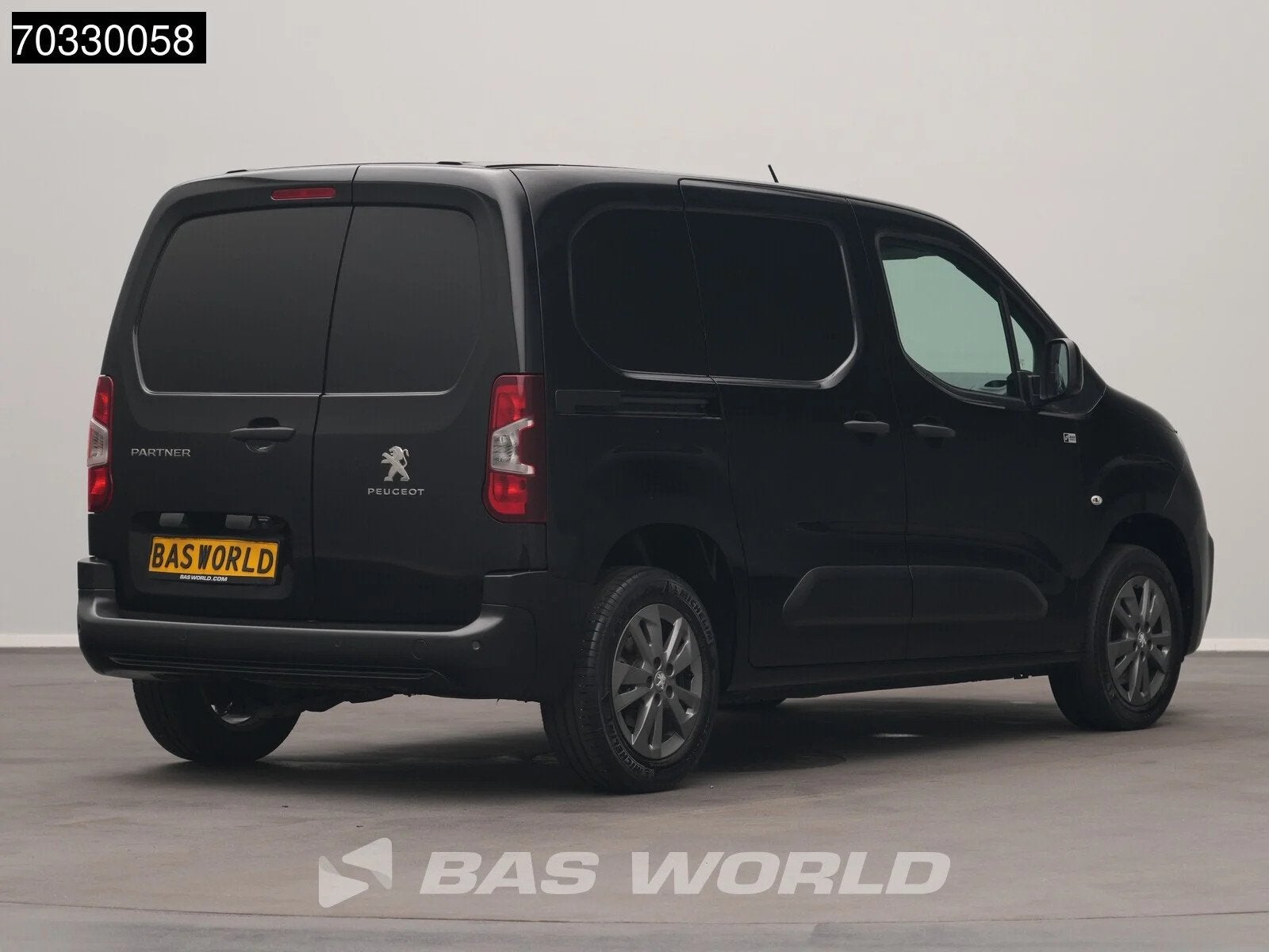 Peugeot Partner 130pk Automaat L1H1 Navi Airco Cruies Camera, 1350 kg, Achat, Euro 6, 3 places
