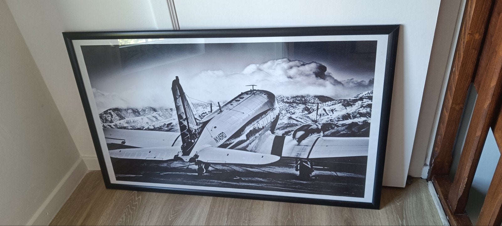 Cadre Yellowkorner - DC-3, Antiek en Kunst, Ophalen, Achter glas