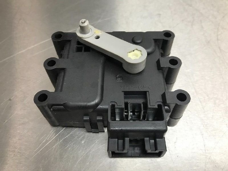 KACHELSTELMOTOR Mazda CX-7 (01-2007/03-2013) (|6628Z|), Gebruikt, Mazda