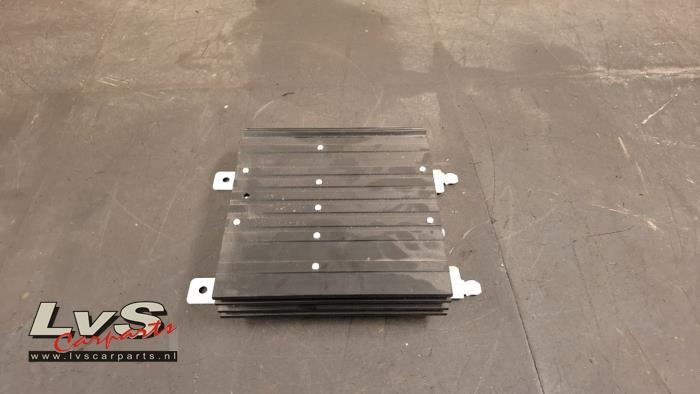 Amplificateur radio d'un Mitsubishi Outlander, -, 3 mois de garantie, Utilisé, Mitsubishi