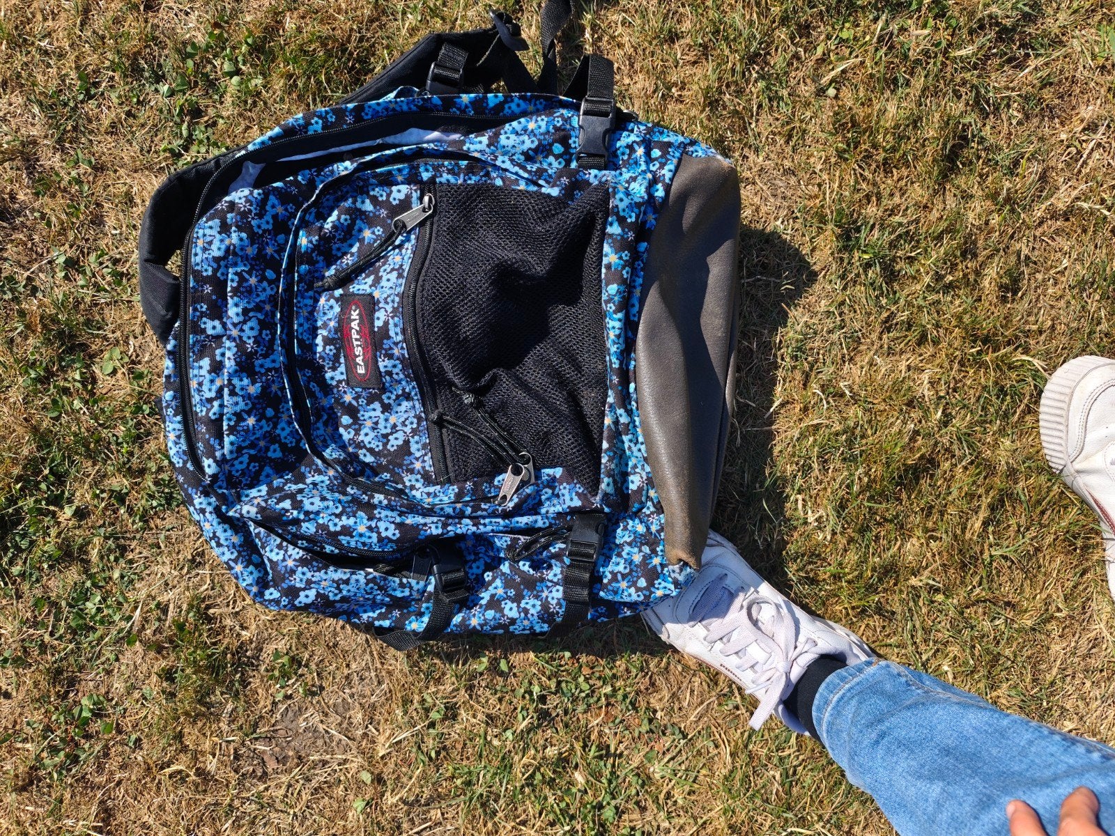 Boekentas eastpack, Ophalen
