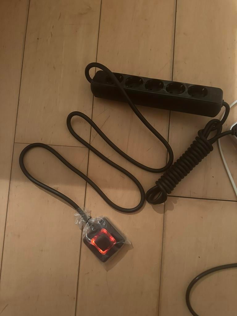 Stekkerdoos met 5 stopcontacten + schakelaar, Ophalen of Verzenden, Nieuw