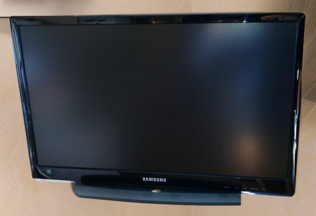 Samsung 2494HM 24-inch LCD-scherm + Vogel's muur beugel, Audio, Tv en Foto, Televisies, Ophalen, Gebruikt, LCD, Samsung