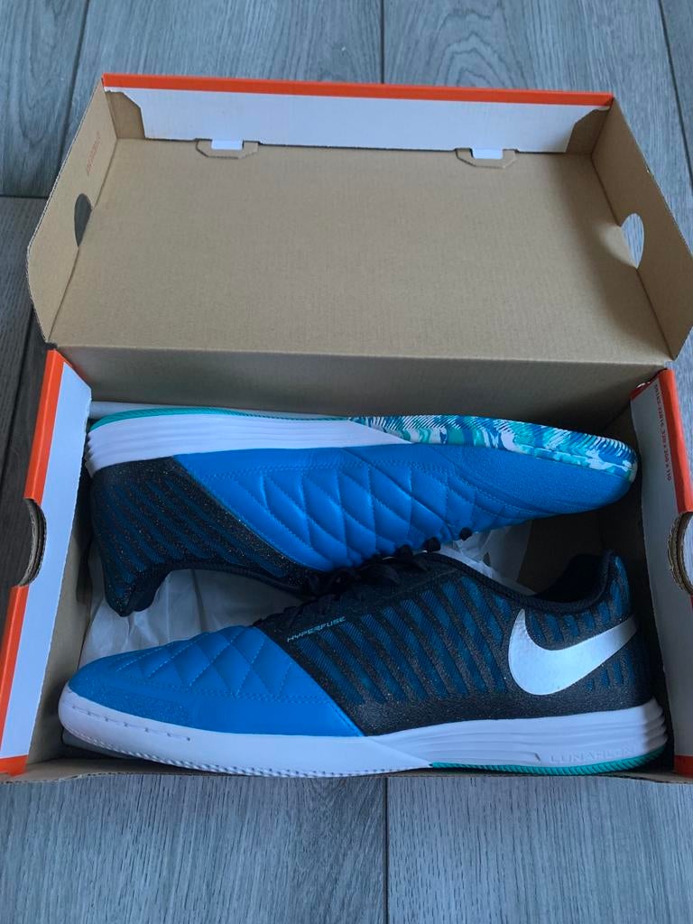 Zaalvoetbalschoenen van nike in maat 46, Ophalen of Verzenden, Sneakers