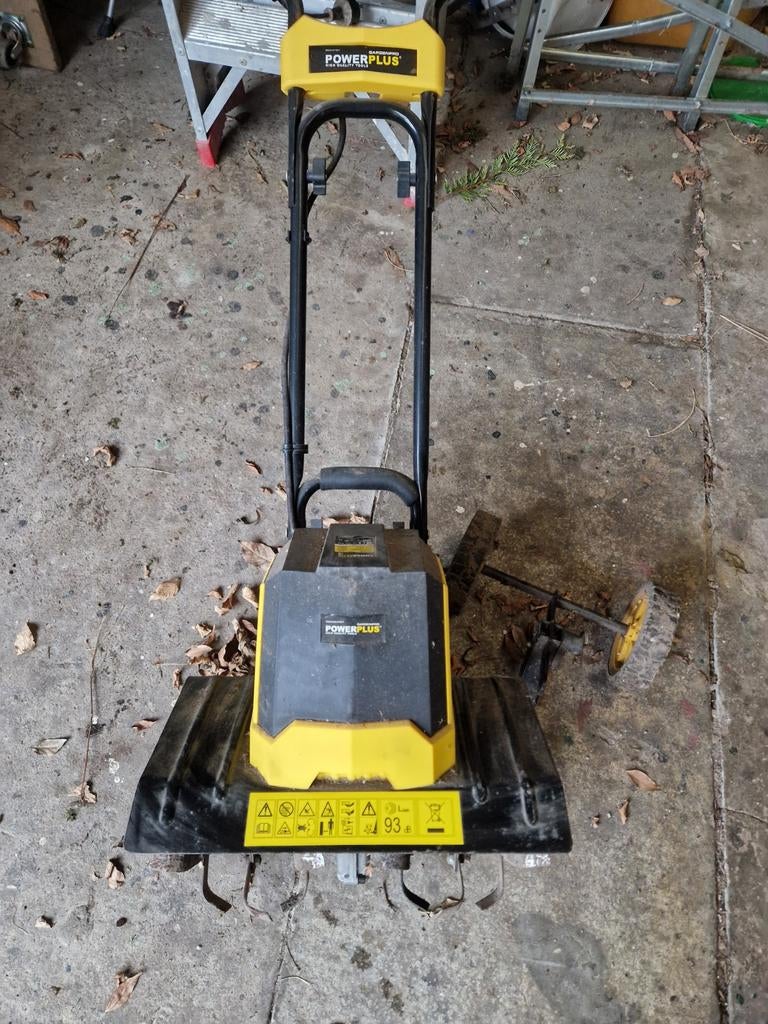 Powerplus freesmachine + verticuteerder, Tuin en Terras, Ophalen