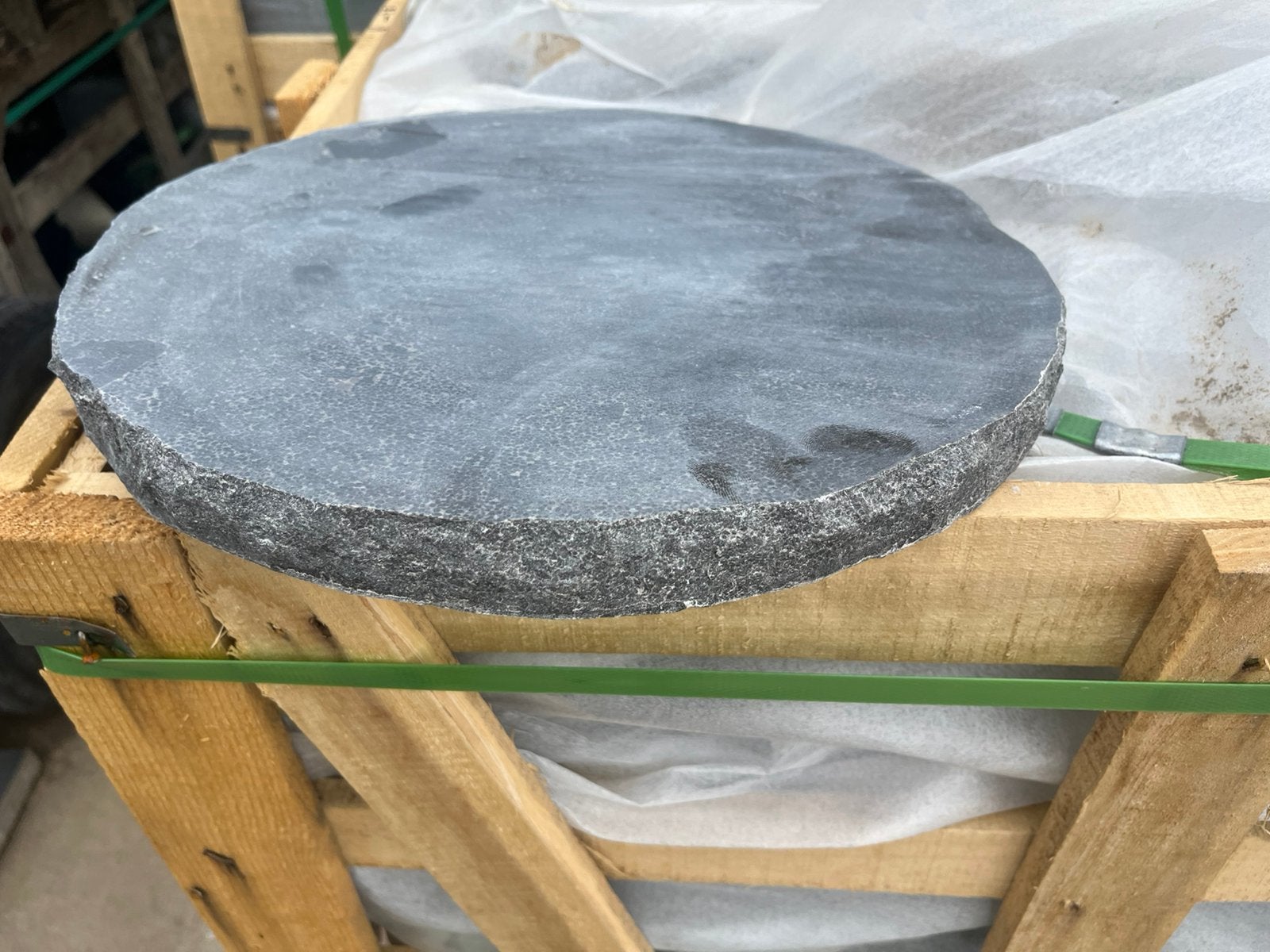Stapstenen in blauwe steen 35 cm dia 3 cm dik gekloven, Tuin en Terras, Ophalen, Nieuw, Natuursteen, Overige typen