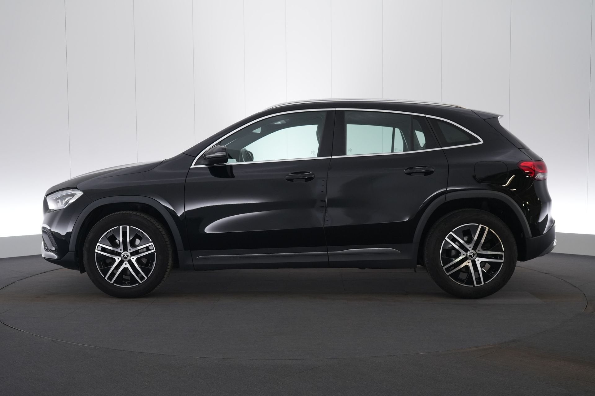 (2CAE267) MERCEDES-BENZ GLA, Achat, Euro 6, Entreprise, 5 portes