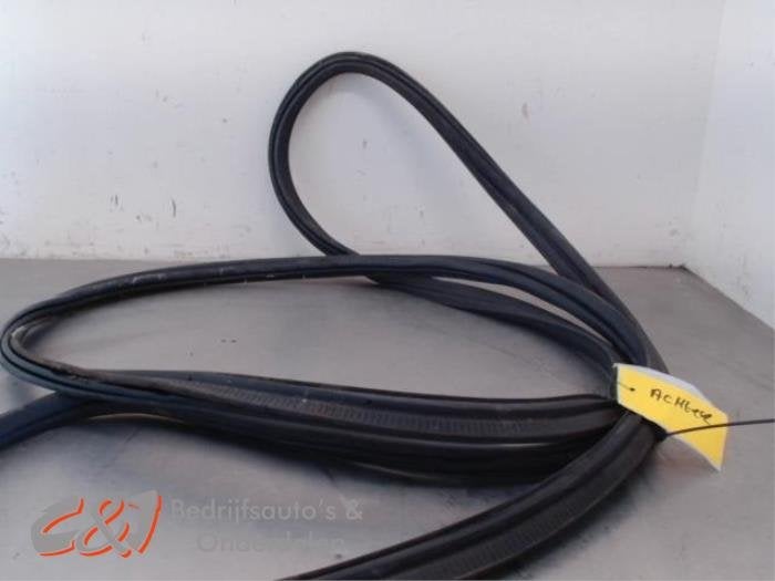 Portierrubber 4Deurs links-achter van een Opel Combo, Gebruikt, -, -, Opel