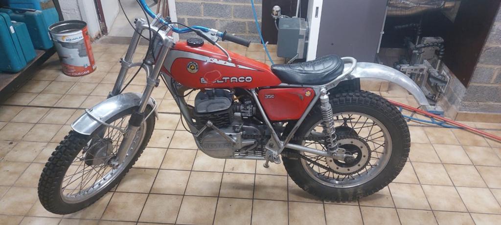2 morceaux de bultaco sherpa 350, Vélos & Vélomoteurs, Cyclomoteurs | Cyclomoteurs de cross, Enlèvement