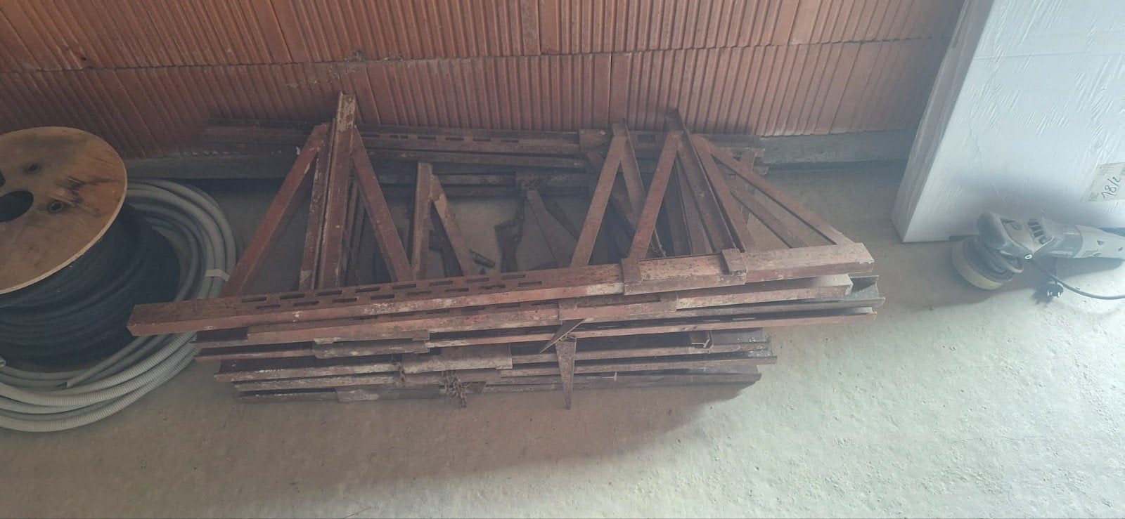 betonklemmen, Enlèvement