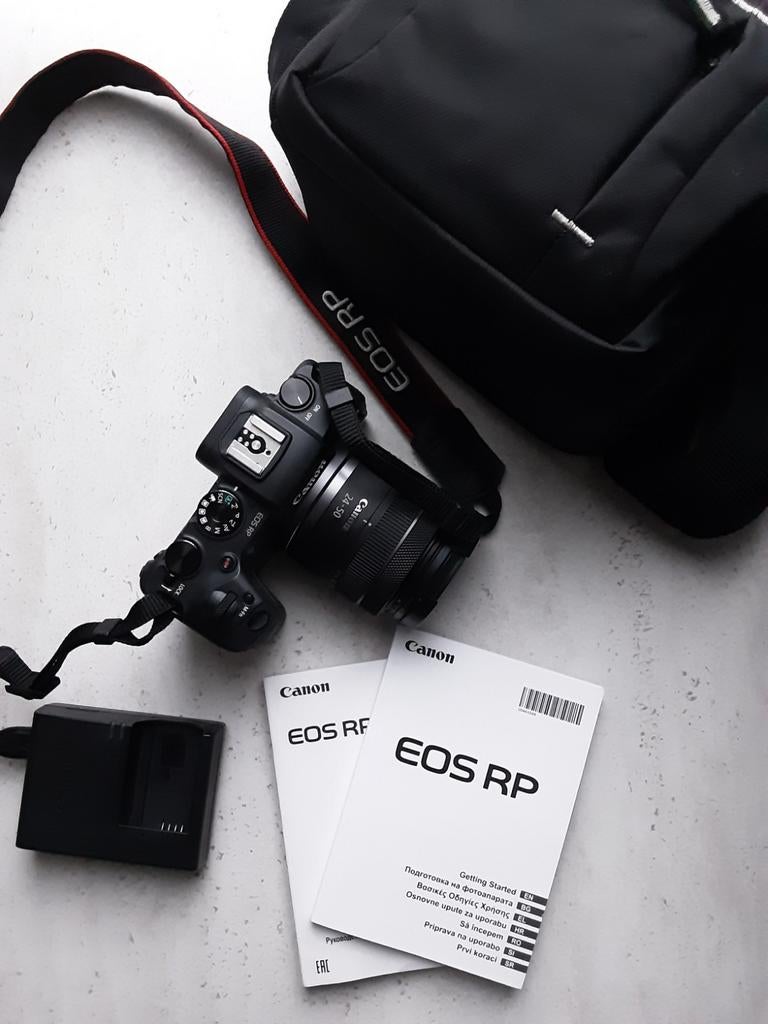 Canon EOS RP + RF 24-50mm F/4.5-6.3 IS STM, Ophalen of Verzenden, Canon