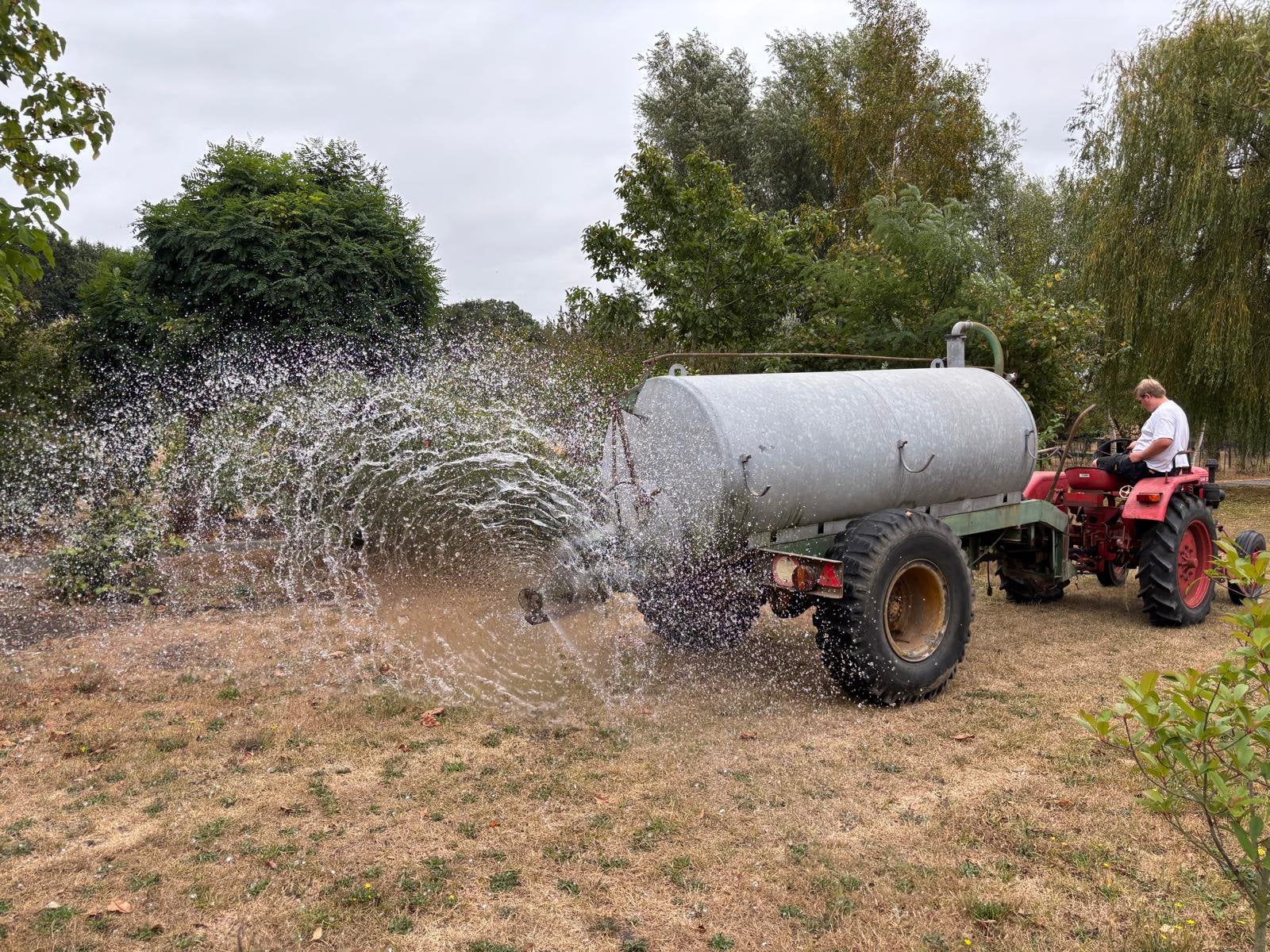 Drijfmesttank in prima staat kan rijden met cardang, Dieren en Toebehoren, Overige Dieren-accessoires, Ophalen of Verzenden, Zo goed als nieuw