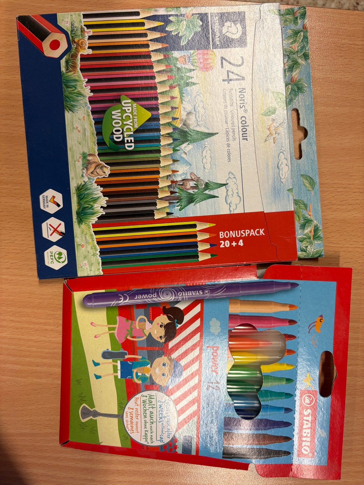 Crayons et marqueurs de couleur, Enlèvement, Neuf