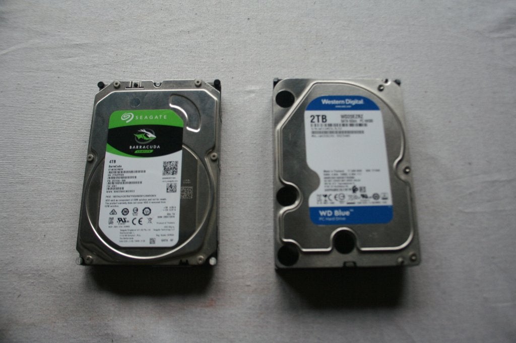 Seagate Barracuda 4TB wESTERN DIGITAL bLUE 2TB, Informatique & Logiciels, Disques durs, SATA, Enlèvement