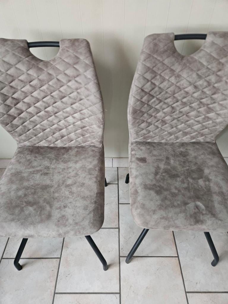 4 chaises design en très bon état, Enlèvement