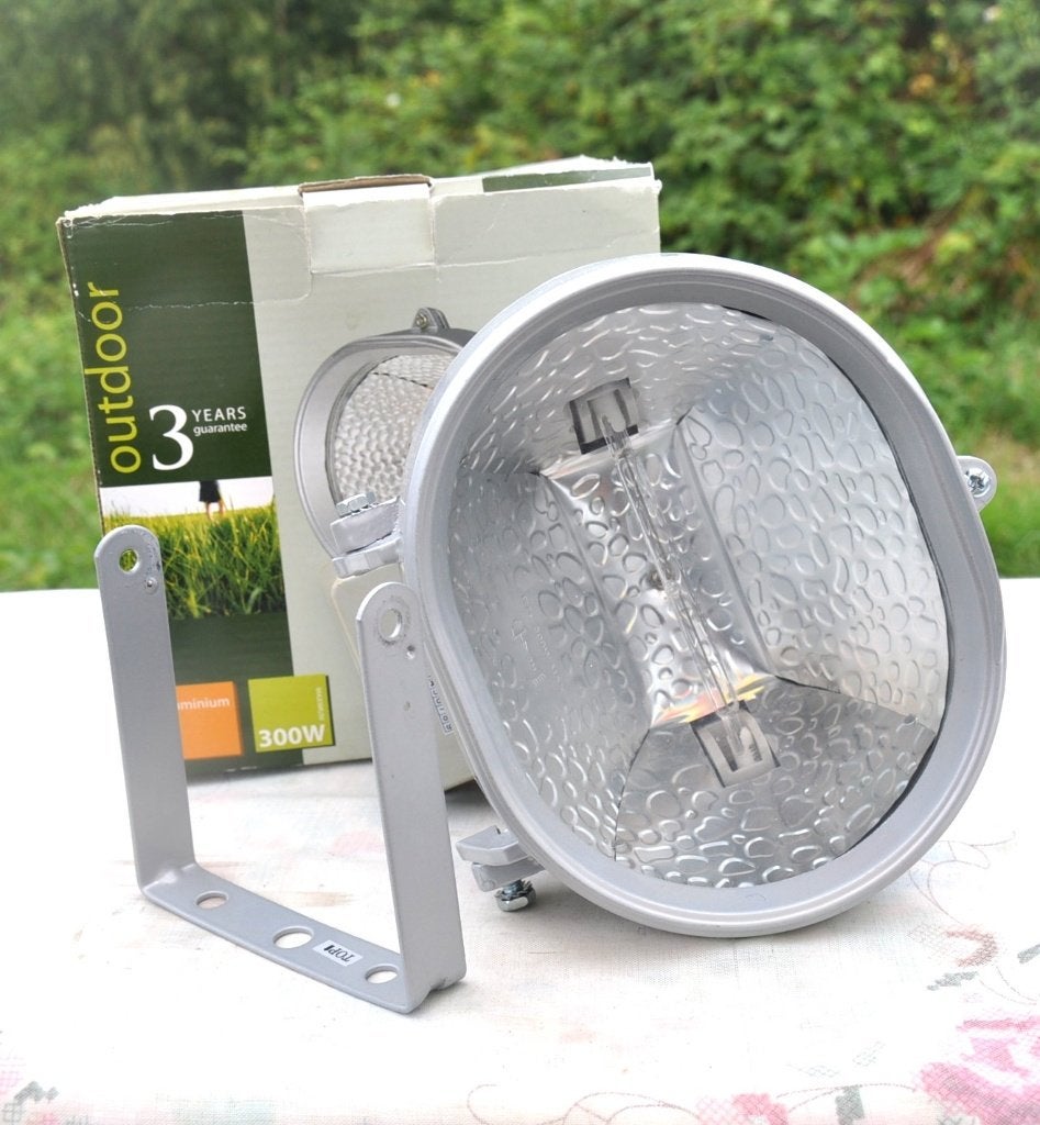 lampe phare murale d'exterieur 300 w  neuve marque massive, Enlèvement ou Envoi, Neuf, Avec système de suspension, Autres types