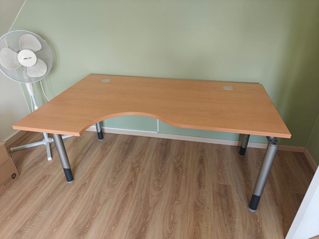Bureautafel, Ophalen